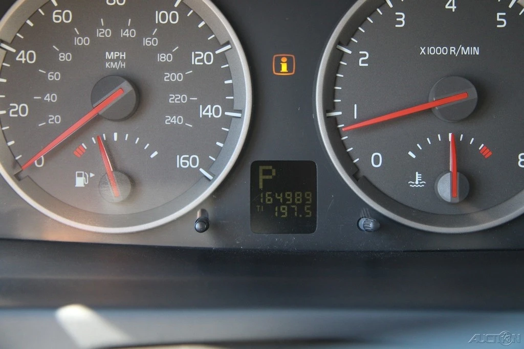 2005 Volvo S40 2nd Gen - Image 16 of 21