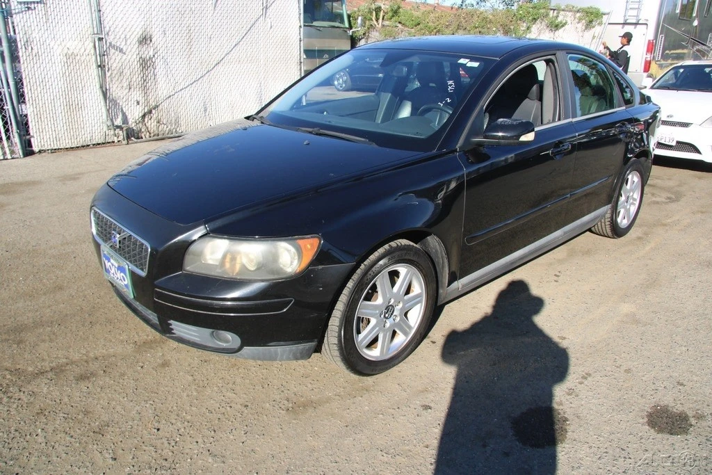 2005 Volvo S40 2nd Gen - Image 2 of 21