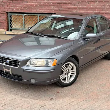 2005 Volvo S60 2.5T AWD