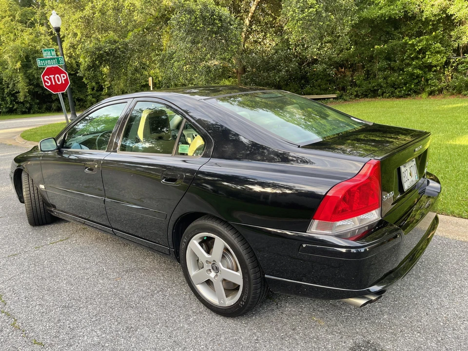 2005 Volvo S60 R 1st Gen - Image 9 of 31