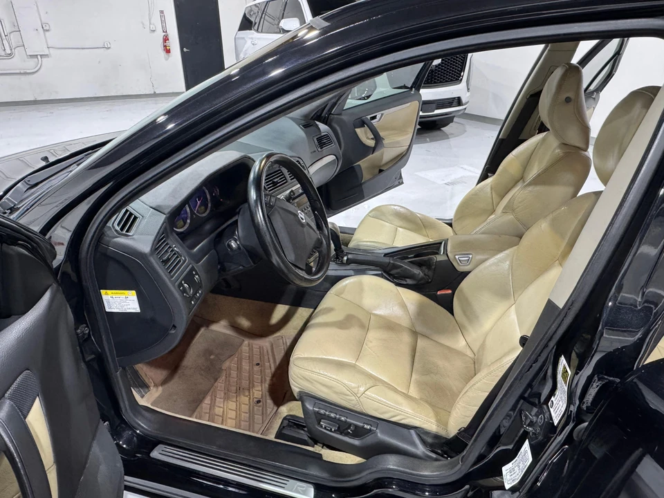 2005 Volvo S60 R 1st Gen - Image 25 of 31