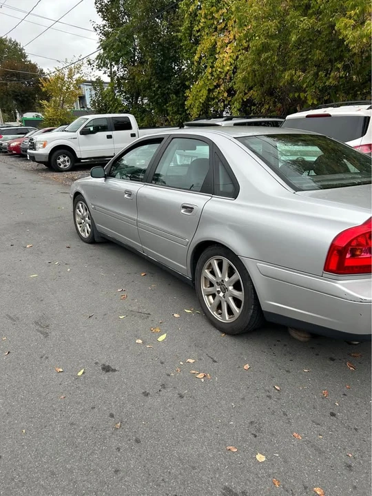 2005 Volvo S80 1st Gen - Image 2 of 4