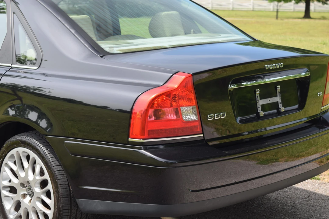2005 Volvo S80 1st Gen - Image 15 of 19