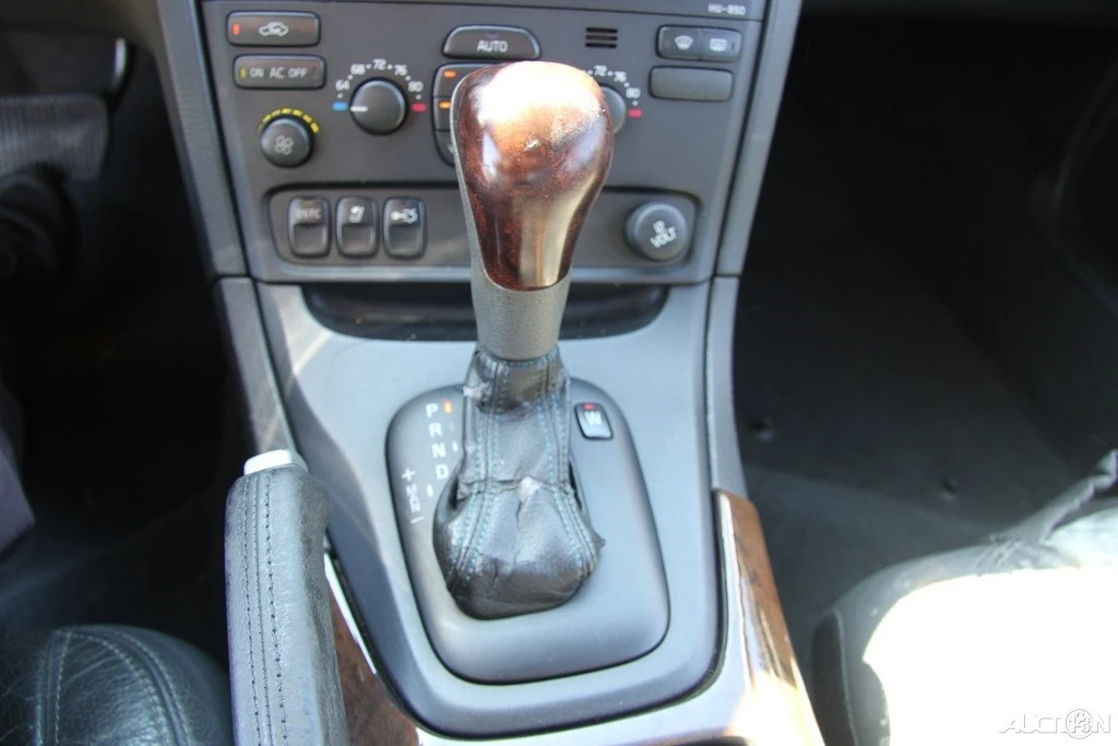 2005 Volvo S80 1st Gen - Image 19 of 21