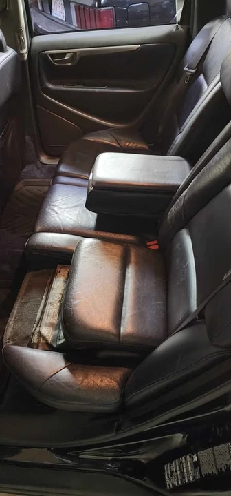 2005 Volvo V70 2nd Gen - Image 14 of 14