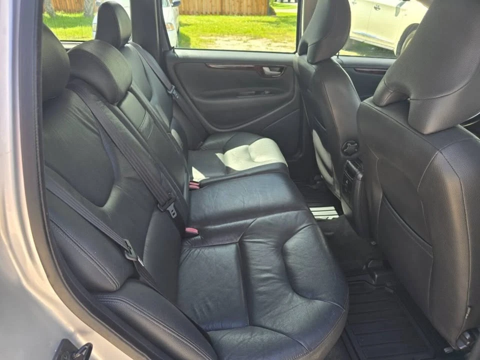 2005 Volvo V70 2nd Gen - Image 10 of 15