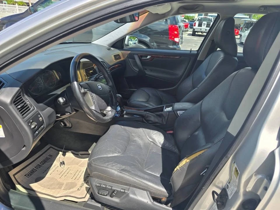 2005 Volvo V70 2nd Gen - Image 14 of 15