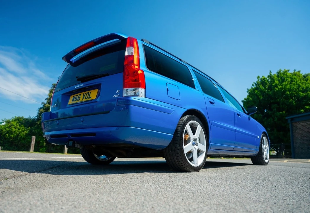 2005 Volvo V70 R 2nd Gen - Image 9 of 30