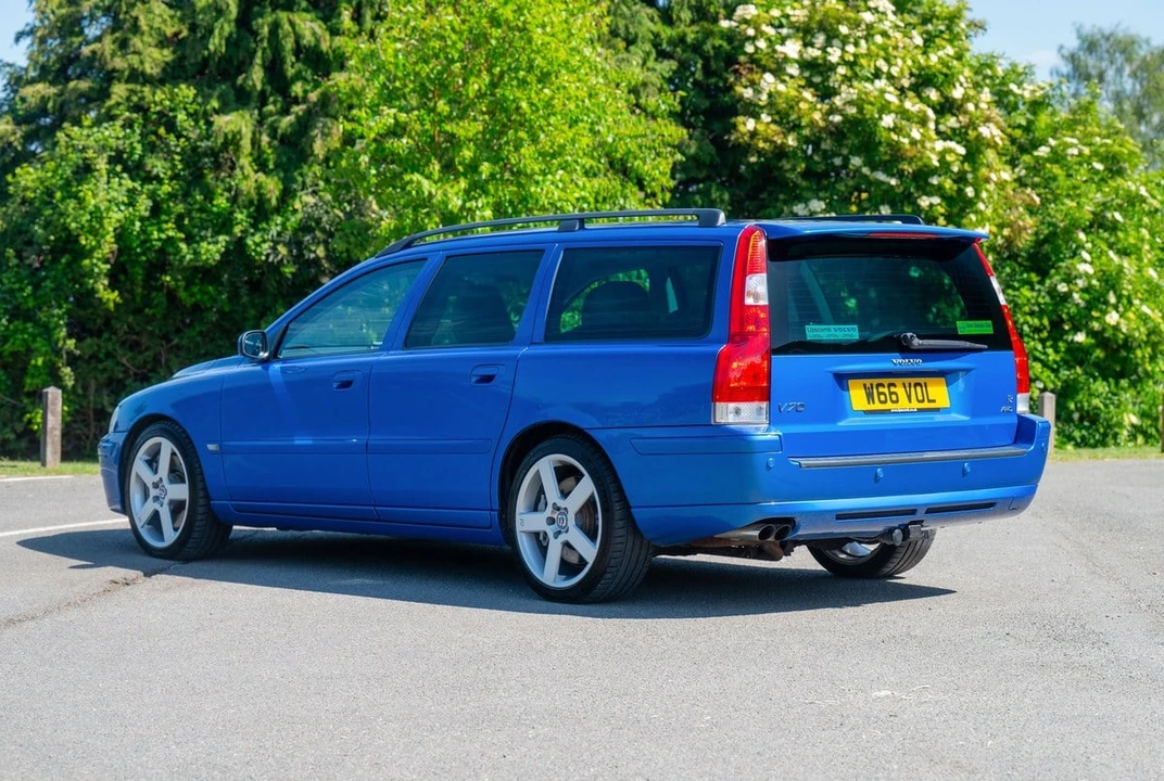 2005 Volvo V70 R 2nd Gen - Image 16 of 30