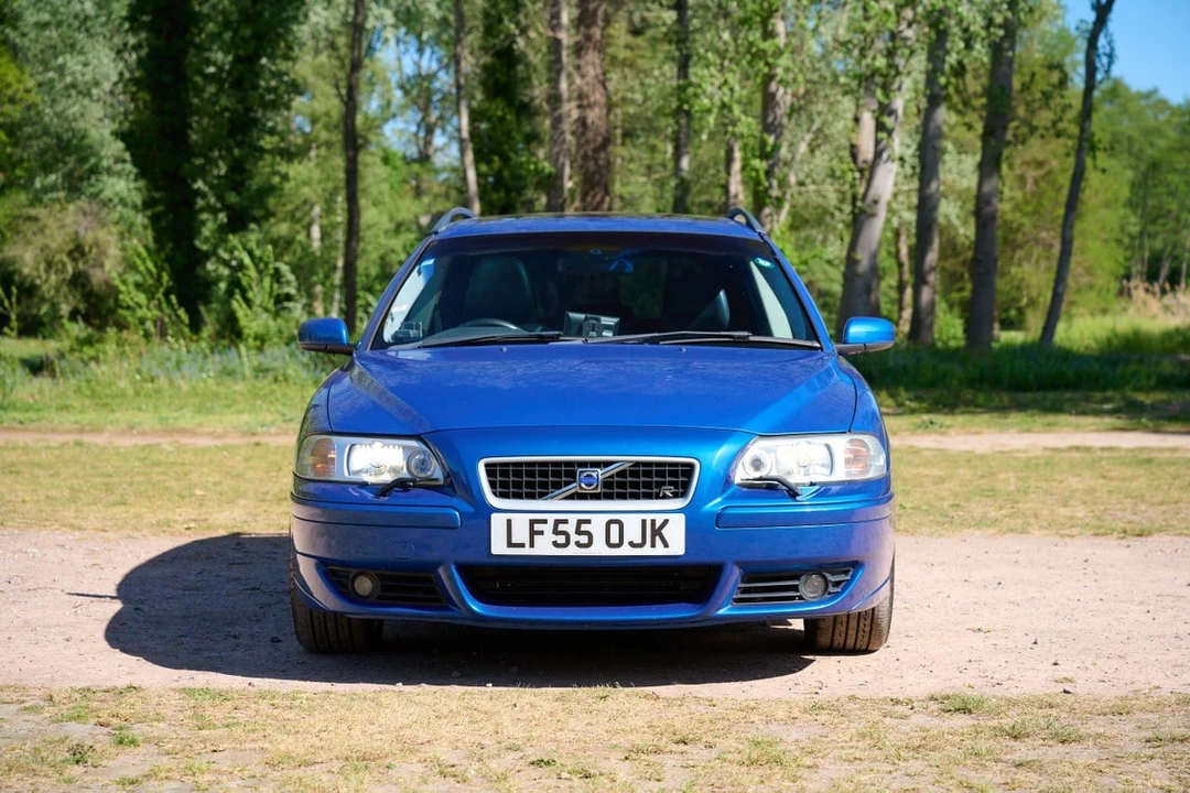 2005 Volvo V70 R 2nd Gen - Image 2 of 31