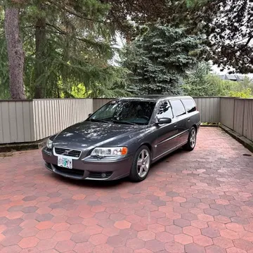 2005 Volvo V70 R