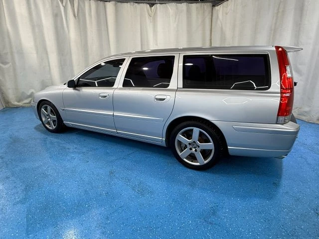 2005 Volvo V70 R 2nd Gen - Image 16 of 21