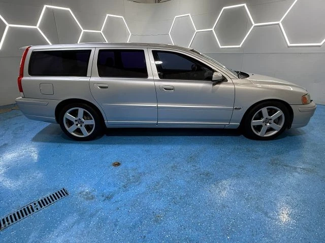 2005 Volvo V70 R 2nd Gen - Image 3 of 21