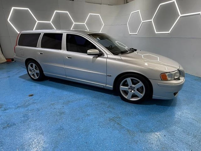 2005 Volvo V70 R 2nd Gen - Image 10 of 21