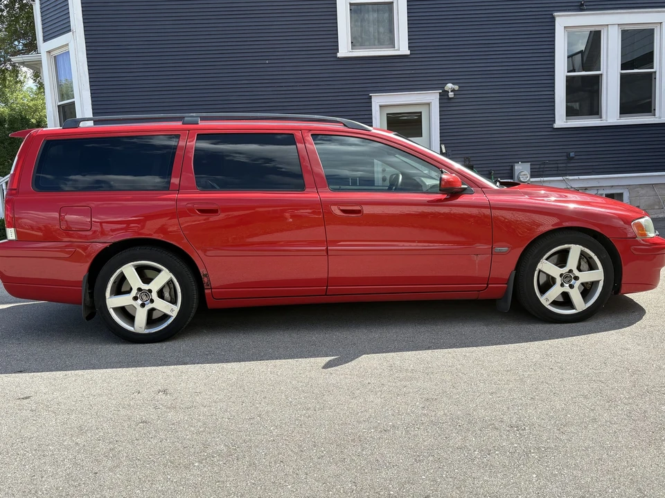 2005 Volvo V70 R 2nd Gen - Image 3 of 31