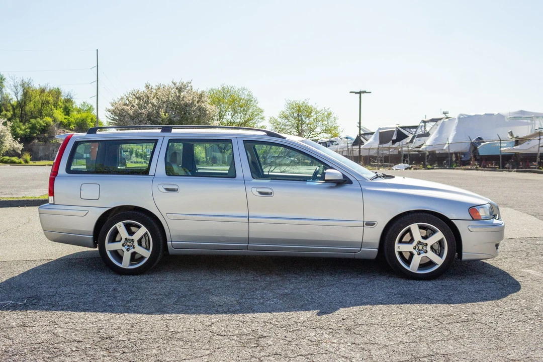 2005 Volvo V70 R 2nd Gen - Image 9 of 31