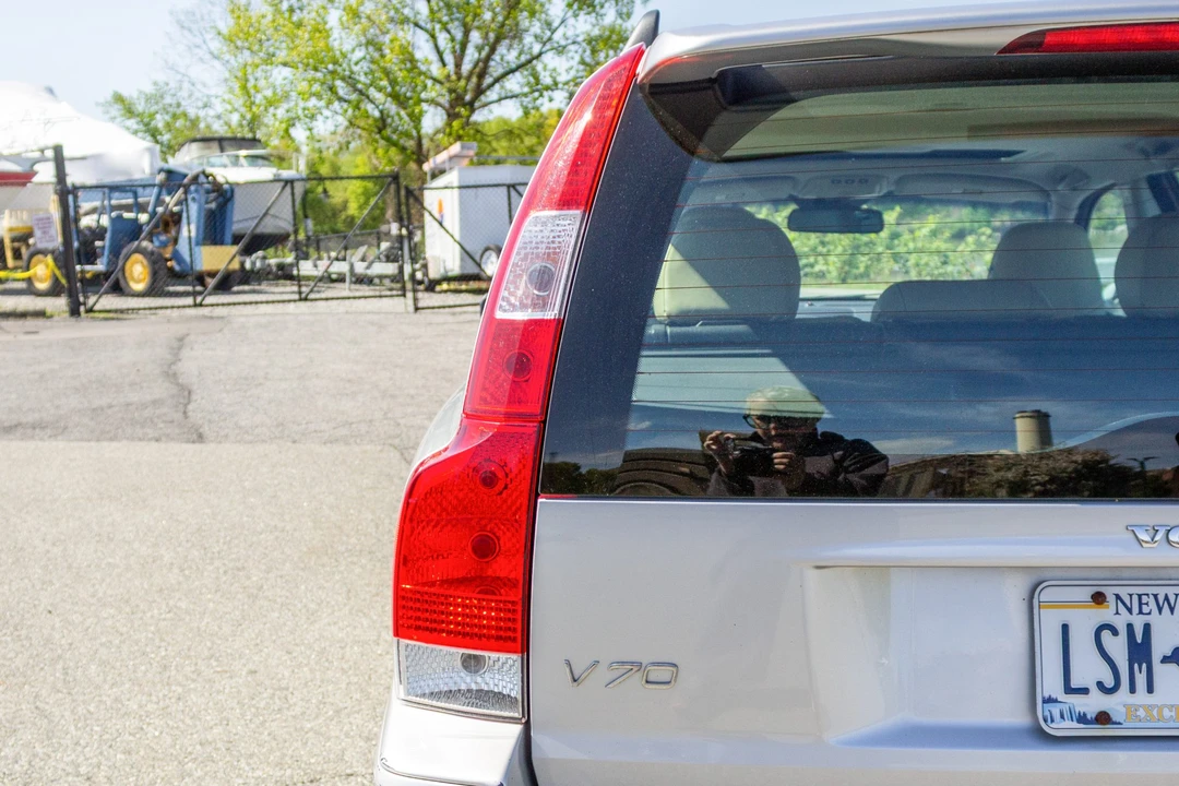 2005 Volvo V70 R 2nd Gen - Image 16 of 31