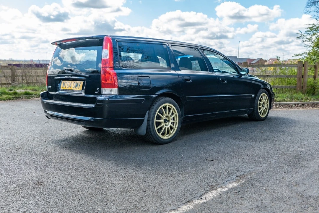 2005 Volvo V70 R 2nd Gen - Image 9 of 30