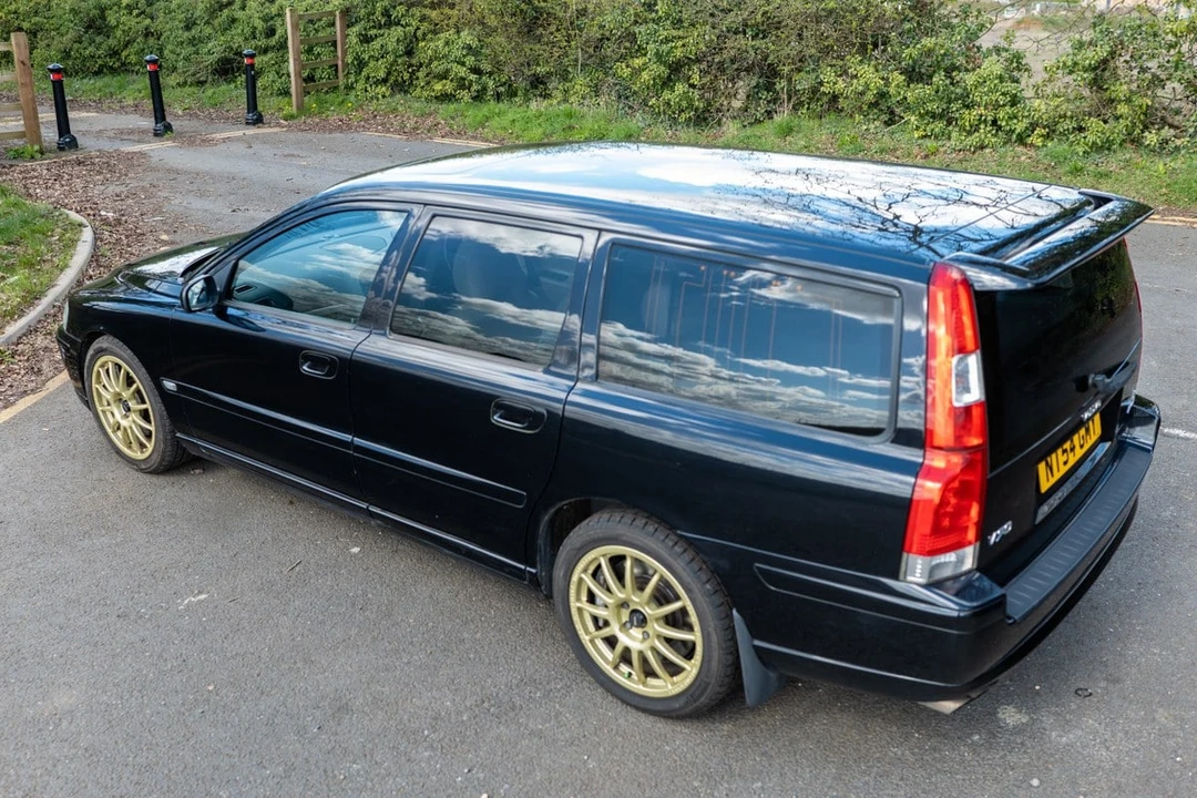 2005 Volvo V70 R 2nd Gen - Image 4 of 30