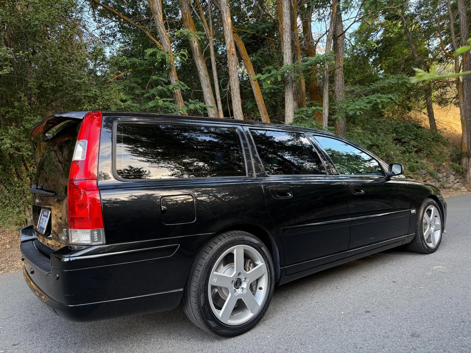 2005 Volvo V70 R 2nd Gen - Image 17 of 31