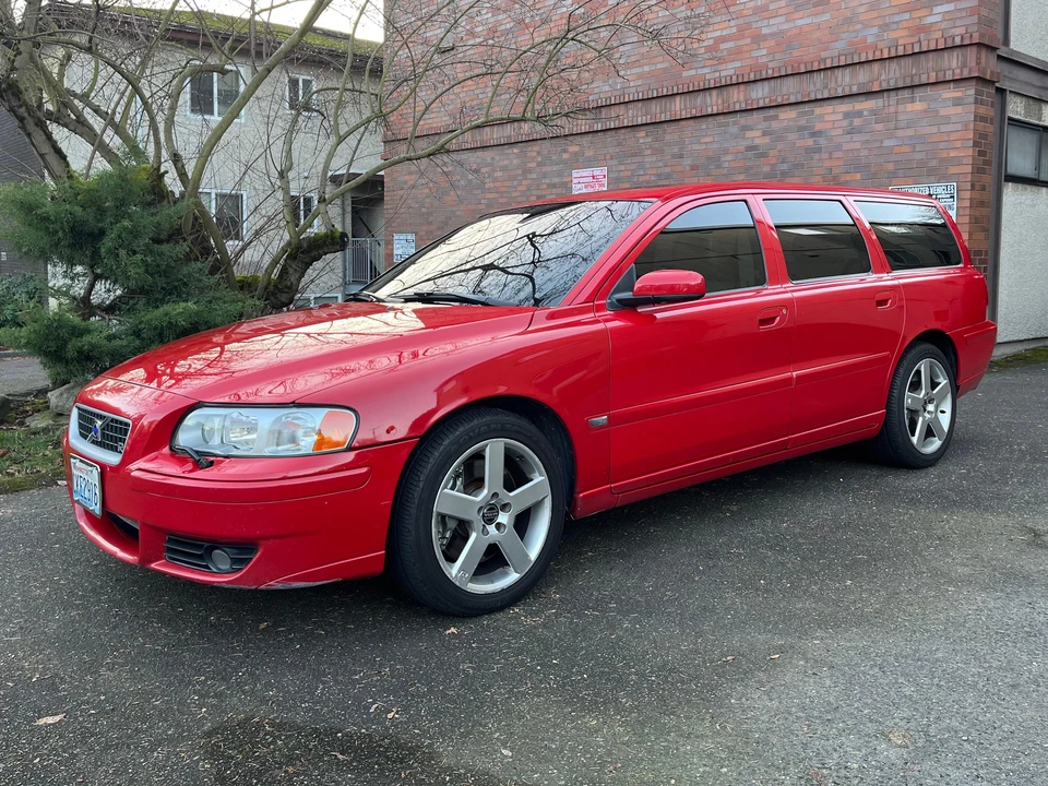 2005 Volvo V70 R 2nd Gen - Image 14 of 31