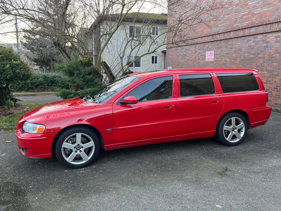 2005 Volvo V70 R 2nd Gen - Image 16 of 31