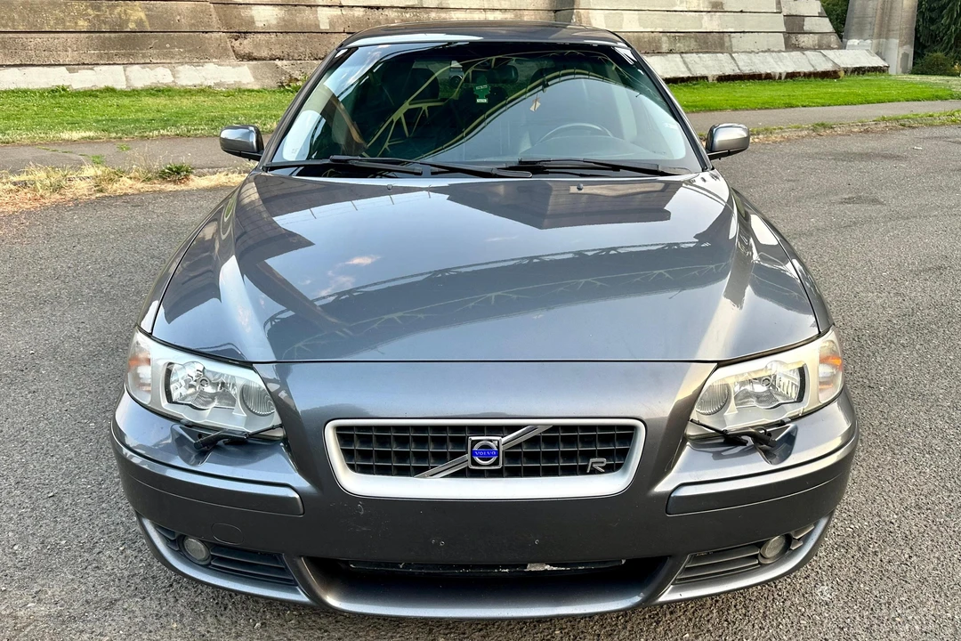 2005 Volvo V70 R 2nd Gen - Image 2 of 31
