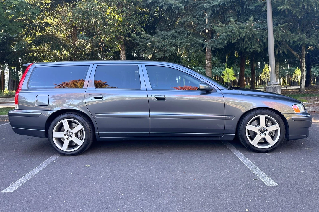 2005 Volvo V70 R 2nd Gen - Image 3 of 31