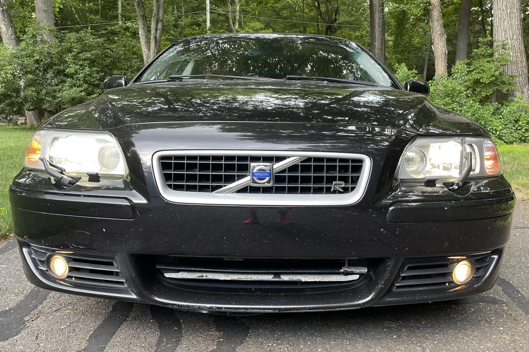2005 Volvo V70 R 2nd Gen - Image 2 of 7