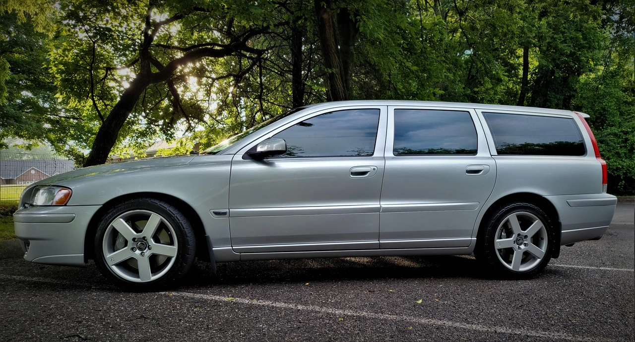 2005 Volvo V70 R 2nd Gen - Image 14 of 31