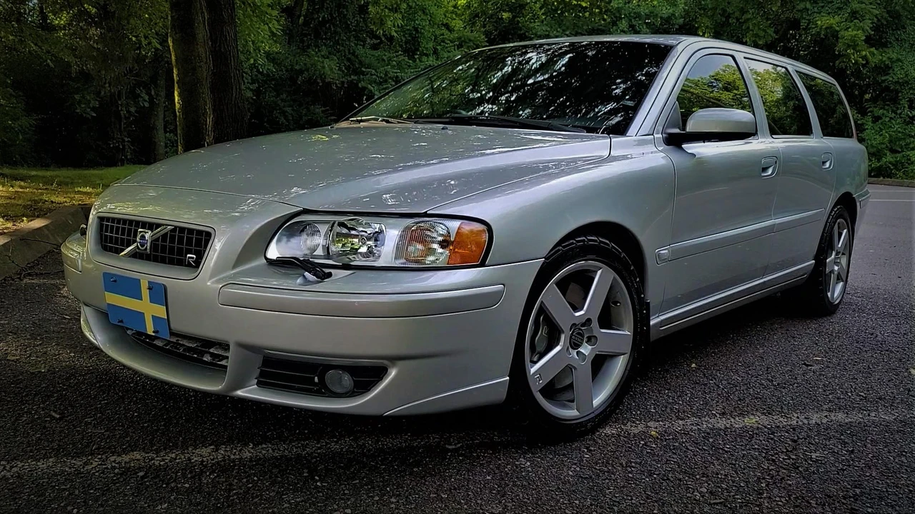 2005 Volvo V70 R 2nd Gen - Image 10 of 31