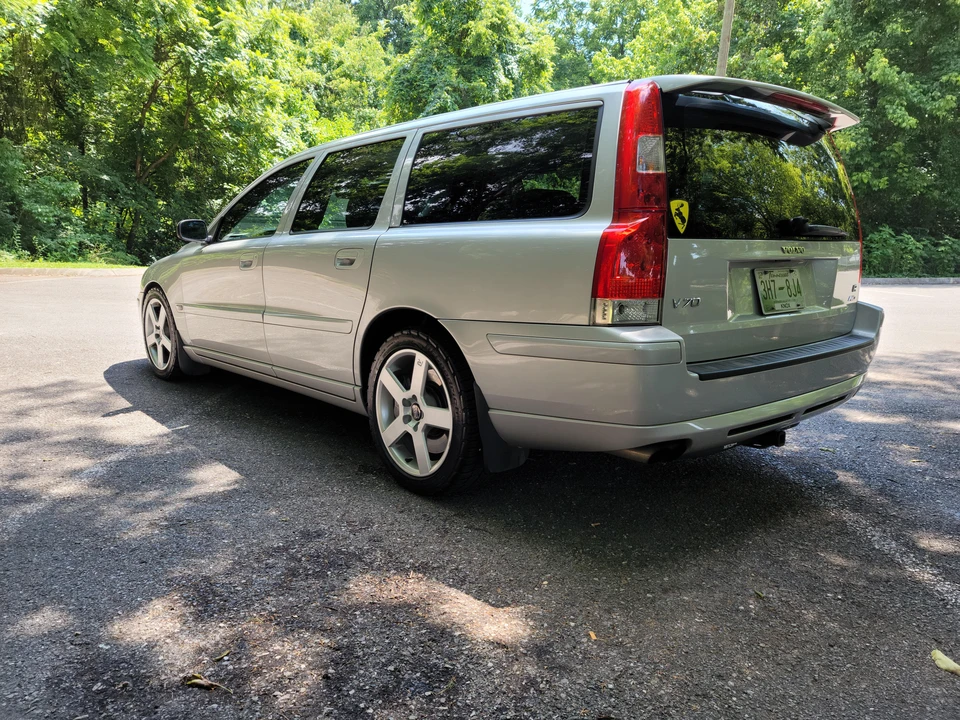 2005 Volvo V70 R 2nd Gen - Image 17 of 31