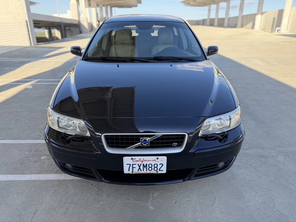 2005 Volvo - Image 10 of 31
