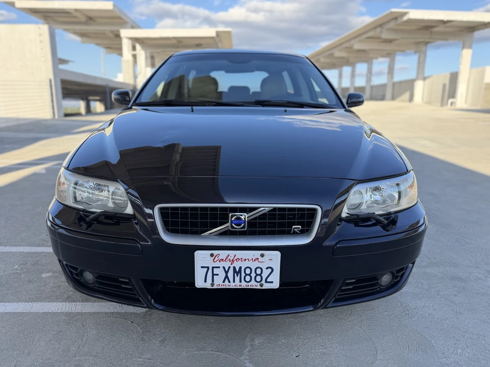 2005 Volvo - Image 11 of 31