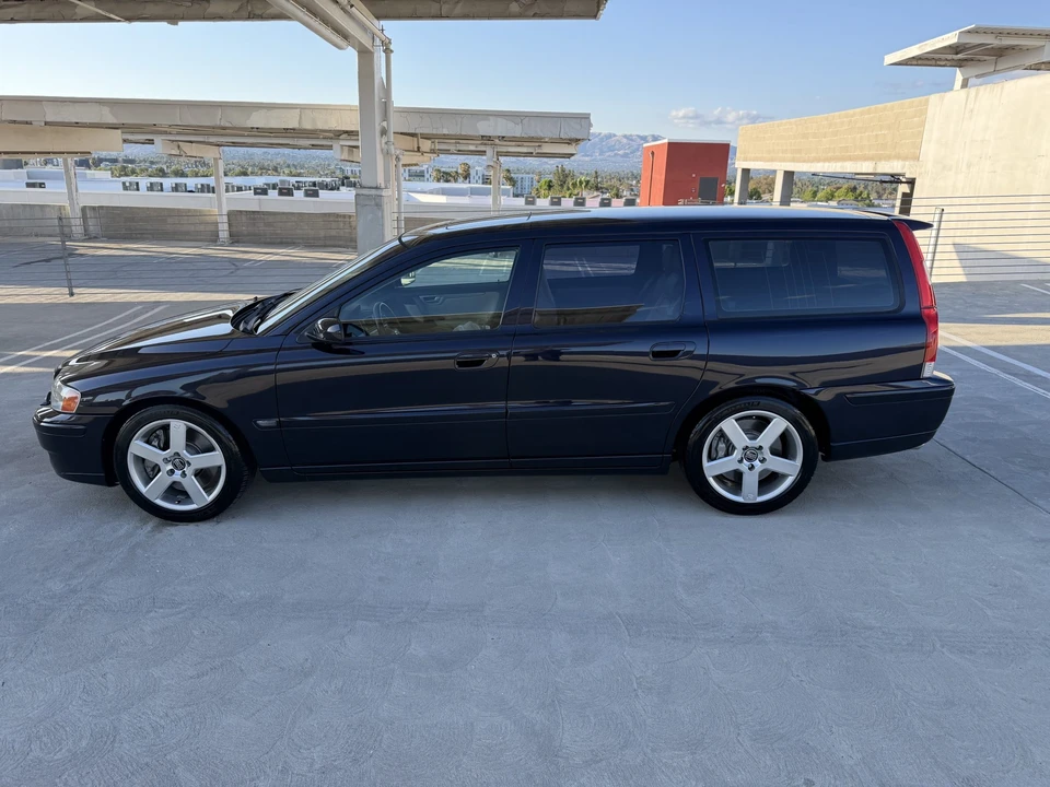 2005 Volvo - Image 24 of 31
