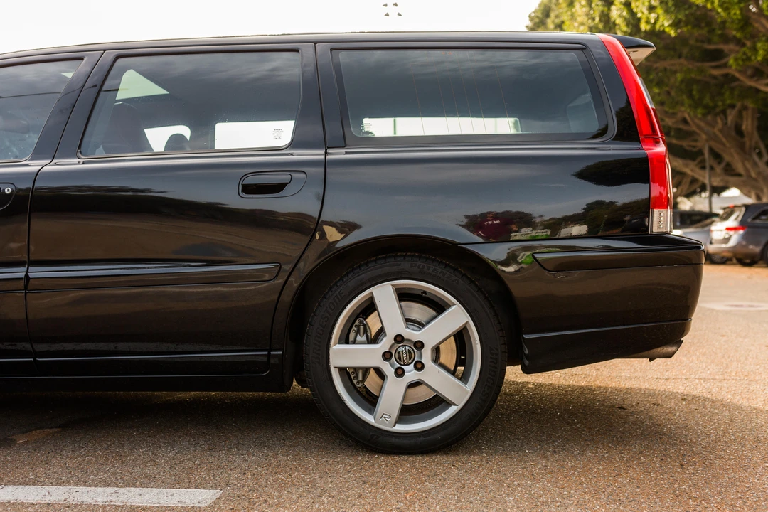 2005 Volvo V70 R 2nd Gen - Image 14 of 31