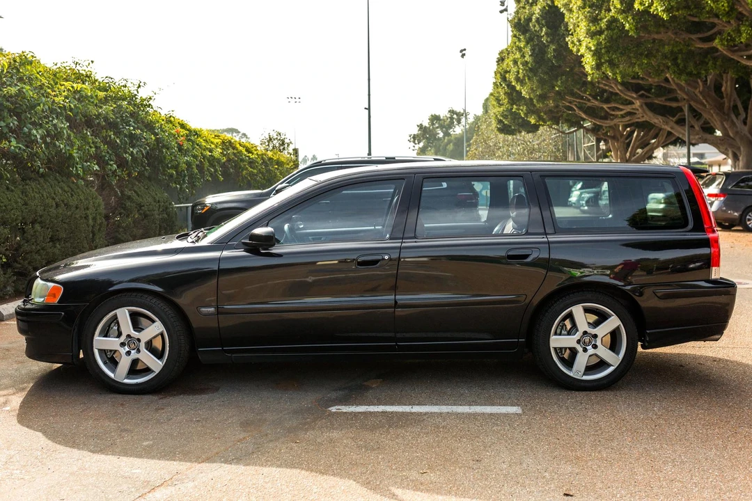 2005 Volvo V70 R 2nd Gen - Image 3 of 31