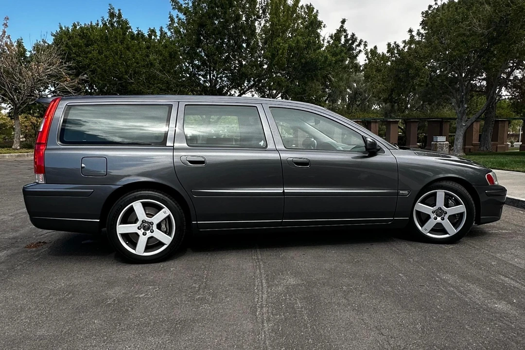 2005 Volvo V70 R 2nd Gen - Image 3 of 31