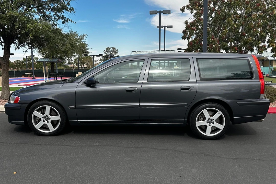 2005 Volvo V70 R 2nd Gen - Image 14 of 31
