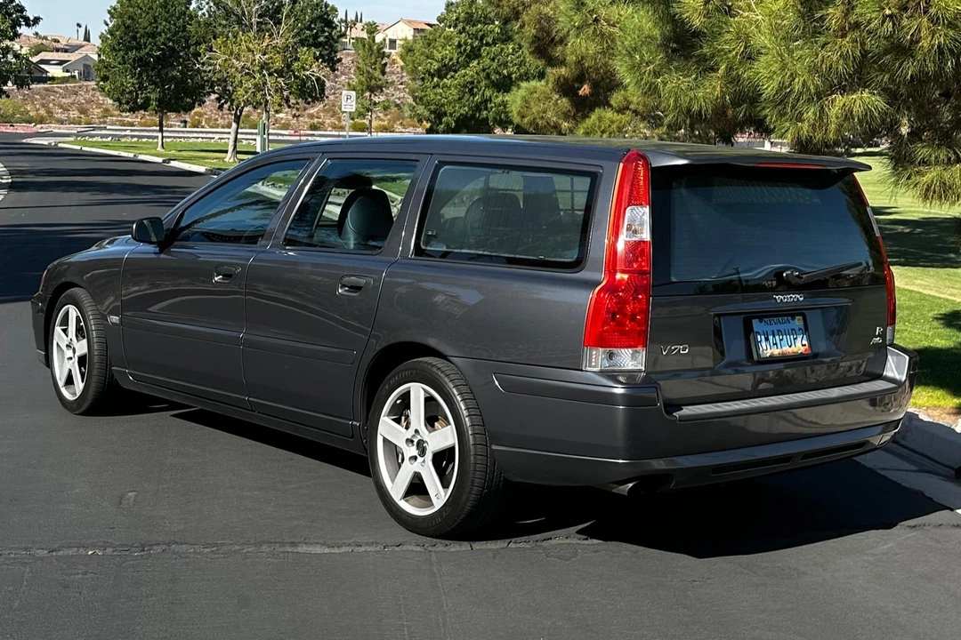 2005 Volvo V70 R 2nd Gen - Image 17 of 31