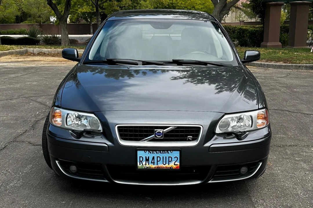 2005 Volvo V70 R 2nd Gen - Image 2 of 31