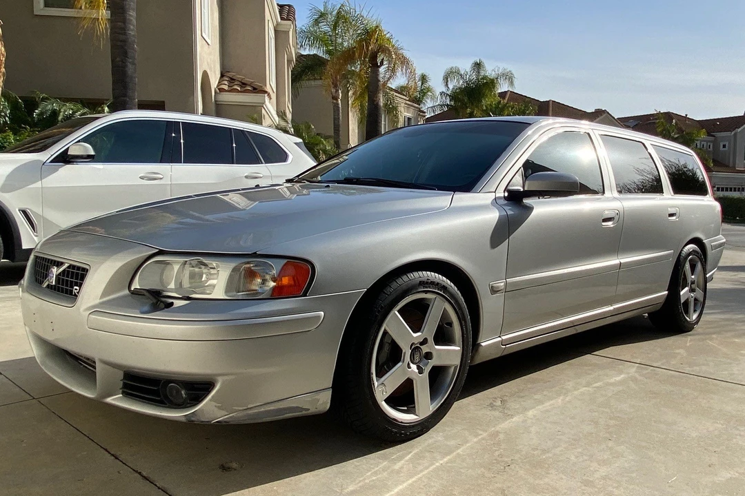 2005 Volvo V70 R 2nd Gen - Image 2 of 31