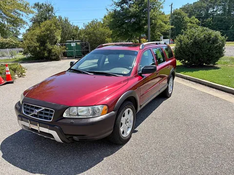 2005 Volvo XC70 2.5T Wagon 4D