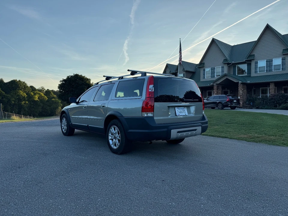2005 Volvo V70 XC/XC70 2nd Gen - Image 4 of 31