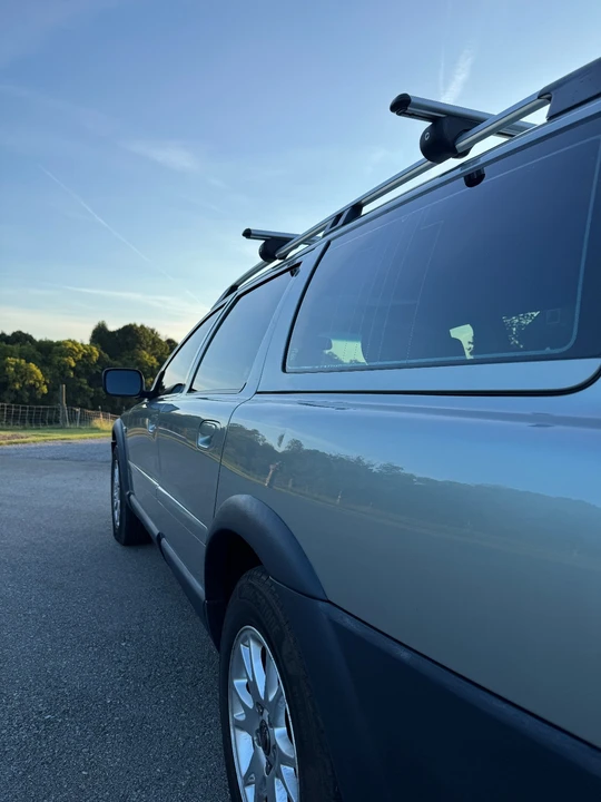 2005 Volvo V70 XC/XC70 2nd Gen - Image 5 of 31