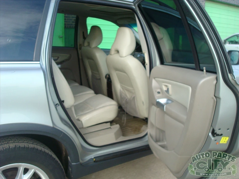 2005 Volvo XC90 1st Gen - Image 16 of 20