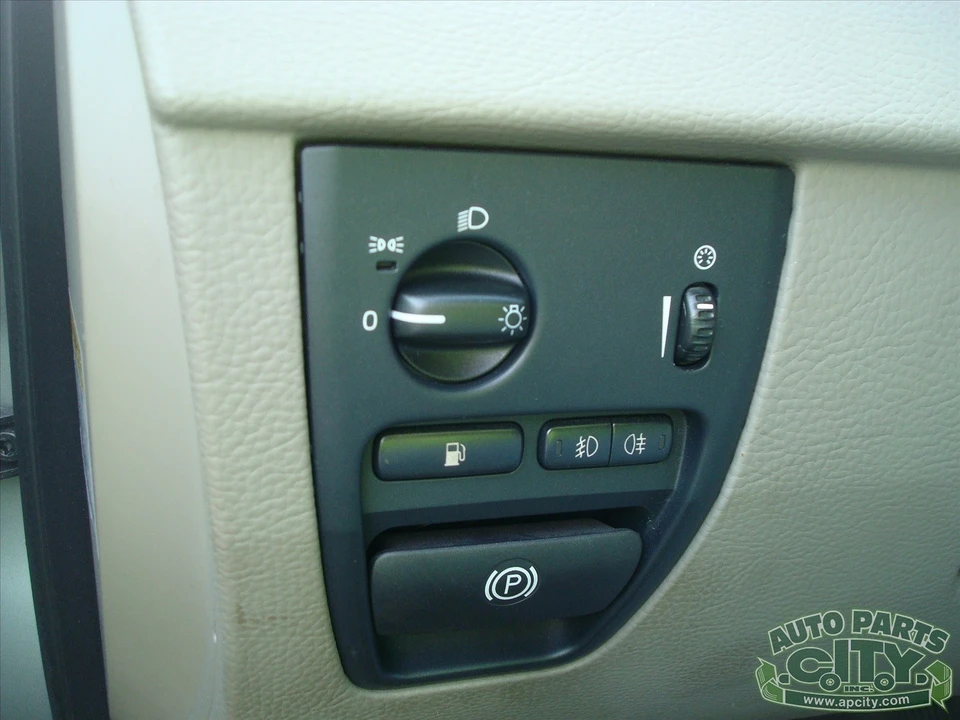 2005 Volvo XC90 1st Gen - Image 11 of 20
