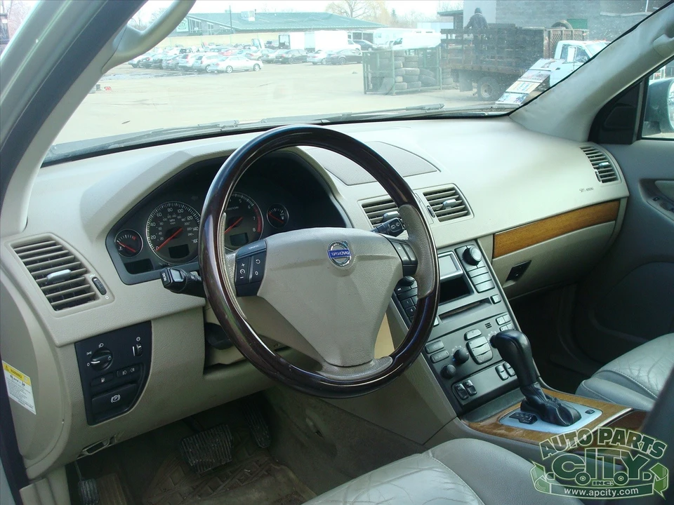 2005 Volvo XC90 1st Gen - Image 18 of 20