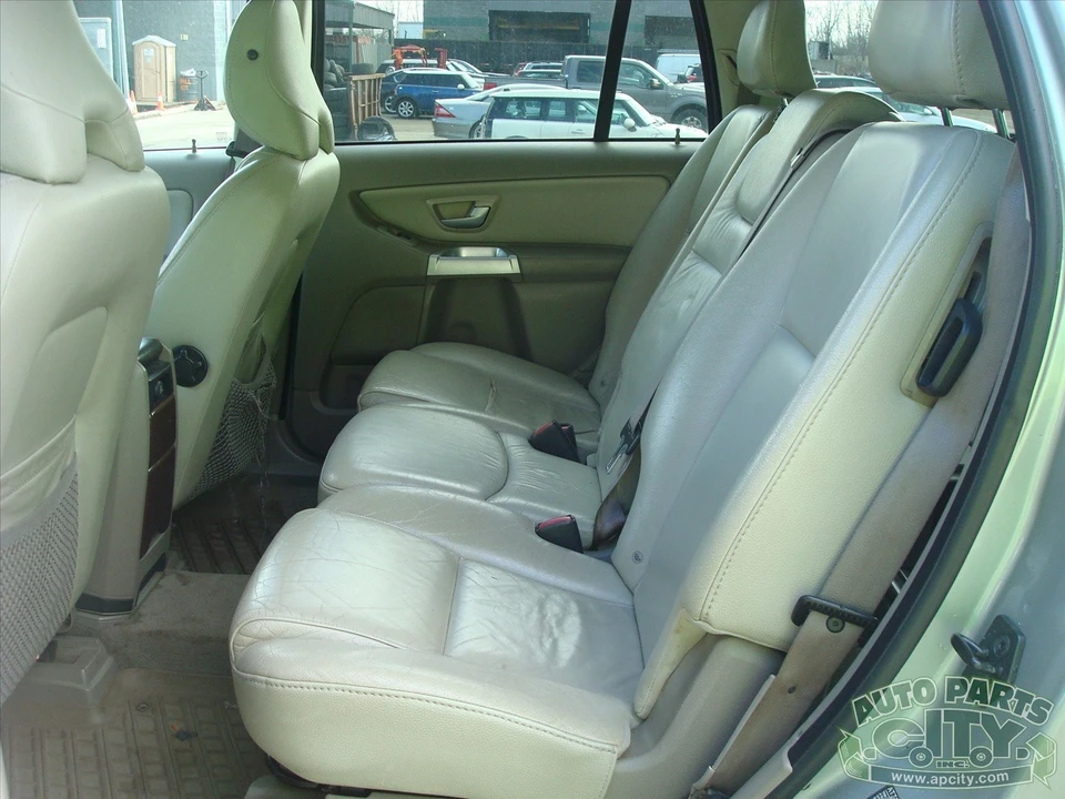 2005 Volvo XC90 1st Gen - Image 15 of 20