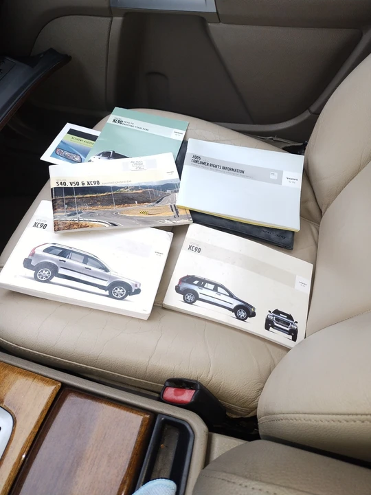 2005 Volvo XC90 1st Gen - Image 14 of 18